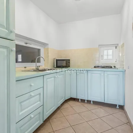 M - Centro - Giardino Privato - Wifi - Ac - By Coral Appartement Baja Sardinia
